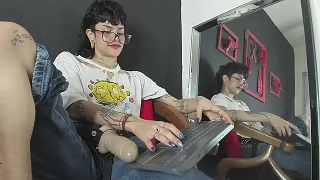 trinitty online show from December 3, 4:28 pm