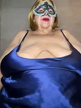 Snapshot of mariannecox chatting on January 5, 1:58 pm mariannecox online show from January 5, 1:58 pm