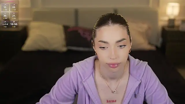 Snapshot of Kate054 chatting on October 19, 10:16 am Kate054 online show from October 19, 10:16 am