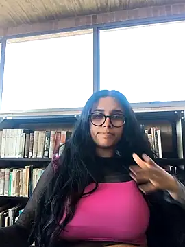 Snapshot of Annya-sweet chatting on February 14, 2:47 pm Annya-sweet online show from February 14, 2:47 pm