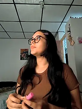 Snapshot of Annya-sweet chatting on February 21, 2:29 pm Annya-sweet online show from February 21, 2:29 pm