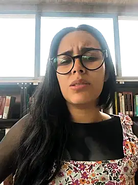 Snapshot of Annya-sweet chatting on February 23, 3:20 pm Annya-sweet online show from February 23, 3:20 pm