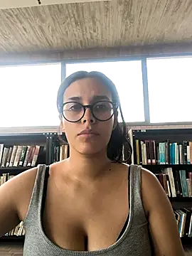 Snapshot of Annya-sweet chatting on March 3, 2:45 pm Annya-sweet online show from March 3, 2:45 pm