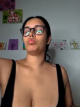 Snapshot of Annya-sweet chatting on March 27, 6:07 pm Annya-sweet online show from March 27, 6:07 pm