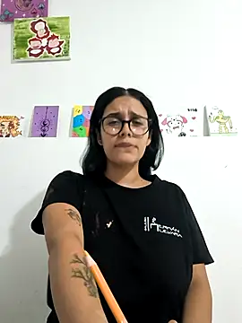 Snapshot of Annya-sweet chatting on March 29, 12:43 am Annya-sweet online show from March 29, 12:43 am