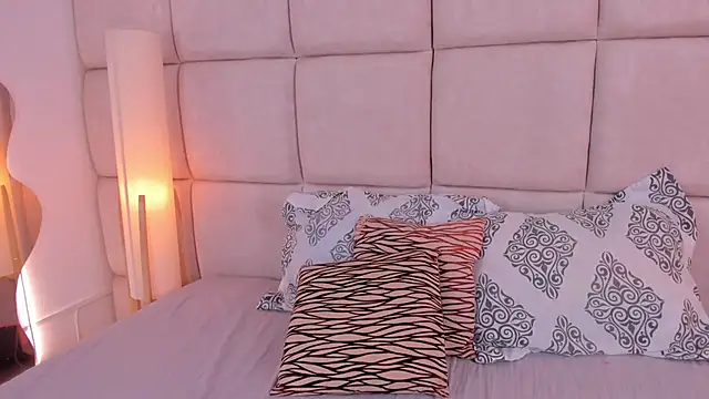 Snapshot of Sooffii_1 chatting on February 3, 2:53 am Sooffii 1 online show from February 3, 2:53 am