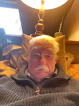 Snapshot of Steffibi1954 chatting on November 12, 2:28 pm Steffibi1954 online show from November 12, 2:28 pm