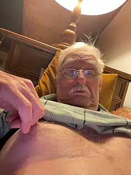 Snapshot of Steffibi1954 chatting on November 17, 8:25 pm Steffibi1954 online show from November 17, 8:25 pm