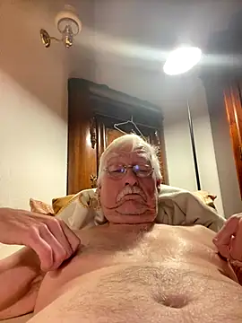 Snapshot of Steffibi1954 chatting on November 21, 4:11 am Steffibi1954 online show from November 21, 4:11 am