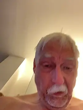 Snapshot of Steffibi1954 chatting on January 17, 7:24 am Steffibi1954 online show from January 17, 7:24 am