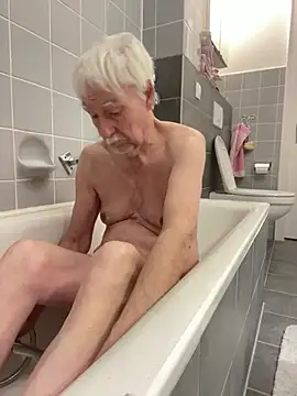 Snapshot of Steffibi1954 chatting on February 14, 7:54 pm Steffibi1954 online show from February 14, 7:54 pm