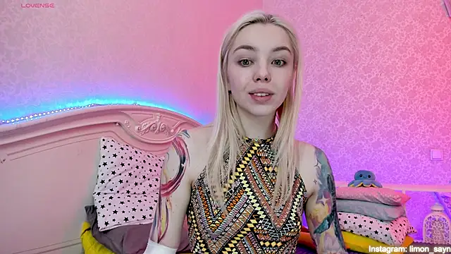 LillyMoure  online show from February 2, 1:34 am