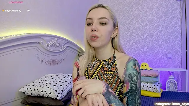 LillyMoure  online show from February 13, 12:13 am