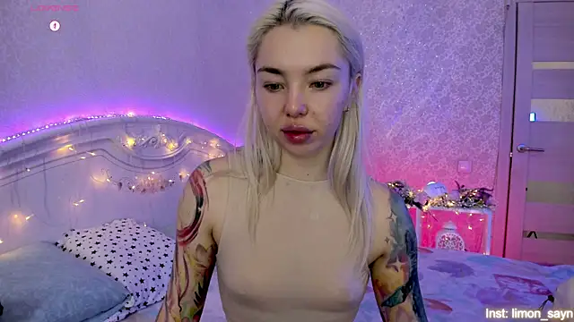 LillyMoure  online show from November 11, 11:27 pm