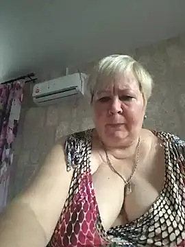 EffectFiona online show from December 18, 4:53 am