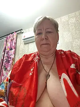 EffectFiona online show from February 6, 1:32 am