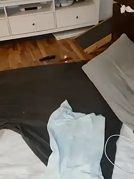 Snapshot of SexyDreamercouple89 chatting on December 29, 5:53 am SexyDreamercouple89 online show from December 29, 5:53 am