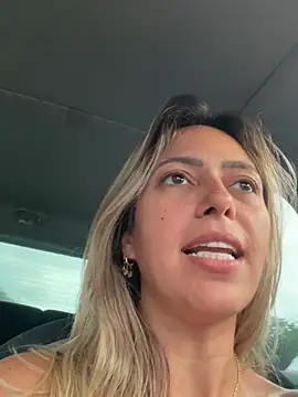 Snapshot of Gipoltergeist chatting on December 22, 7:10 pm Gipoltergeist online show from December 22, 7:10 pm