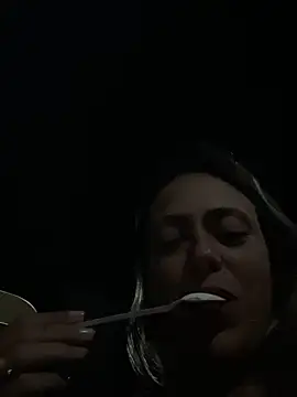 Snapshot of Gipoltergeist chatting on January 7, 4:29 am Gipoltergeist online show from January 7, 4:29 am