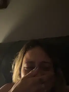 Snapshot of Gipoltergeist chatting on January 8, 4:55 am Gipoltergeist online show from January 8, 4:55 am