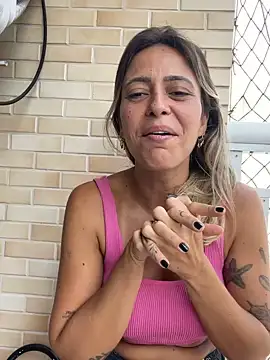 Snapshot of Gipoltergeist chatting on January 18, 5:15 pm Gipoltergeist online show from January 18, 5:15 pm