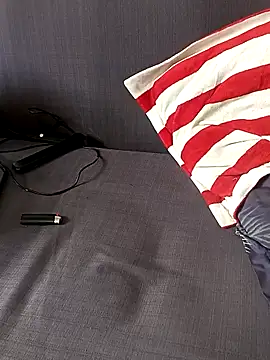 Prettybecs online show from October 19, 7:20 am