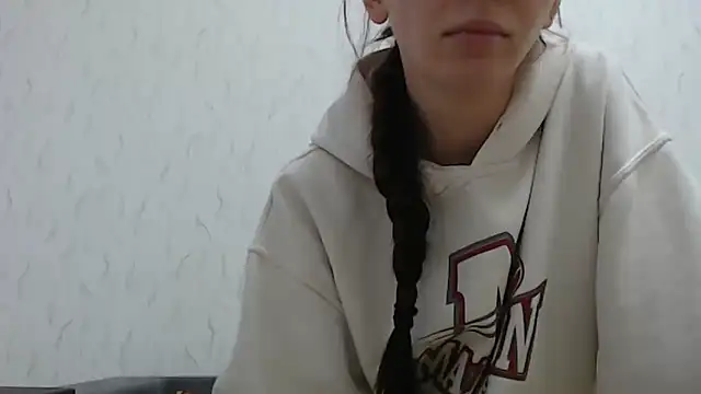 HoneyWiles online show from January 14, 2:12 pm