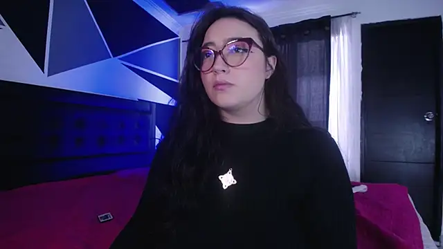Miss Loise online show from December 10, 3:55 pm