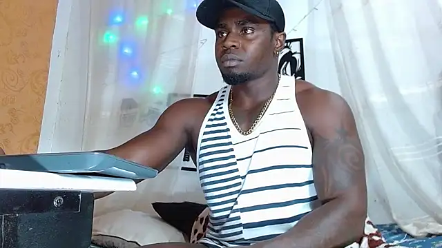 Snapshot of angel_bonbom chatting on December 22, 2:49 am angel bonbom online show from December 22, 2:49 am