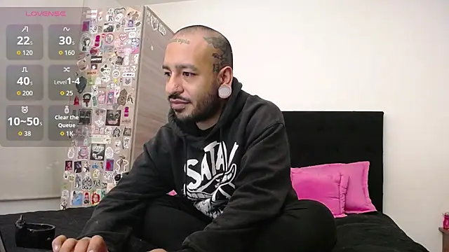 Snapshot of nika_1312 chatting on October 9, 4:43 am nika 1312 online show from October 9, 4:43 am