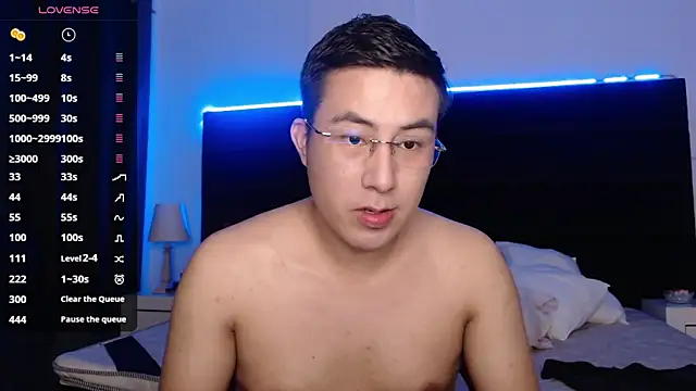 andrewmhilton  online show from January 29, 12:54 am