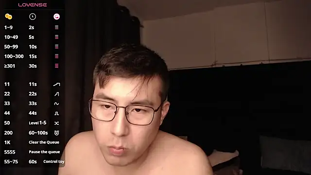 andrewmhilton  online show from October 13, 6:35 am