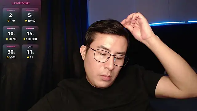 andrewmhilton  online show from November 27, 6:48 am