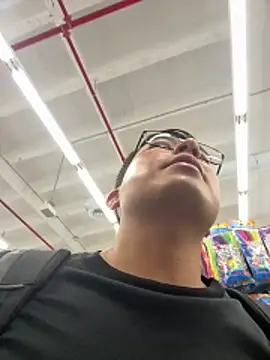 andrewmhilton  online show from December 17, 8:15 pm