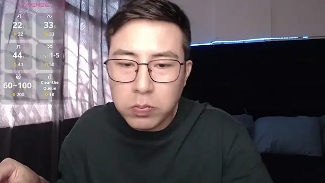 andrewmhilton  online show from February 3, 8:03 pm