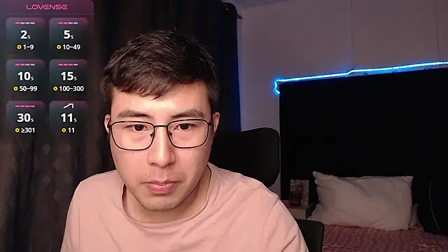 andrewmhilton  online show from February 13, 6:31 am