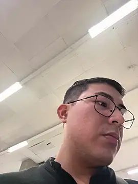 andrewmhilton  online show from March 25, 10:05 pm