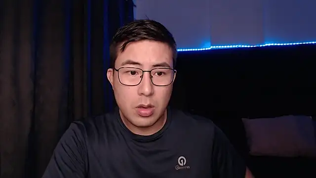 andrewmhilton  online show from March 27, 5:46 am