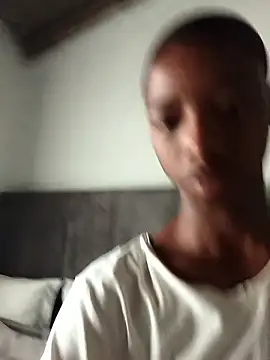 BLACK BOTTOM03 online show from January 14, 4:51 am