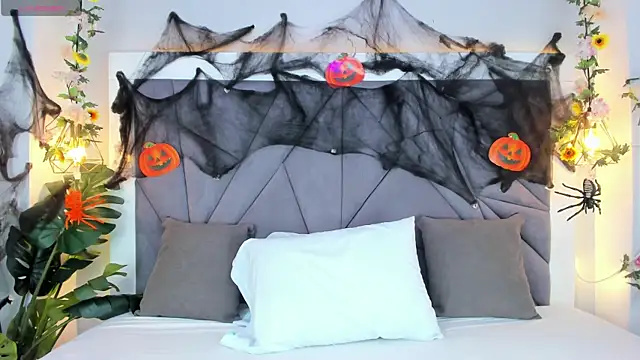 Snapshot of KiarhaTrixie chatting on November 1, 3:08 am KiarhaTrixie online show from November 1, 3:08 am