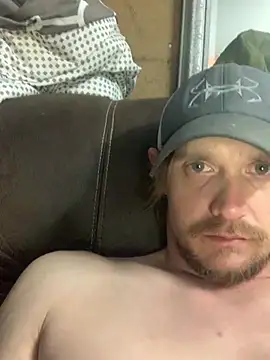 Snapshot of Midwestalpha chatting on March 13, 7:59 am Midwestalpha online show from March 13, 7:59 am