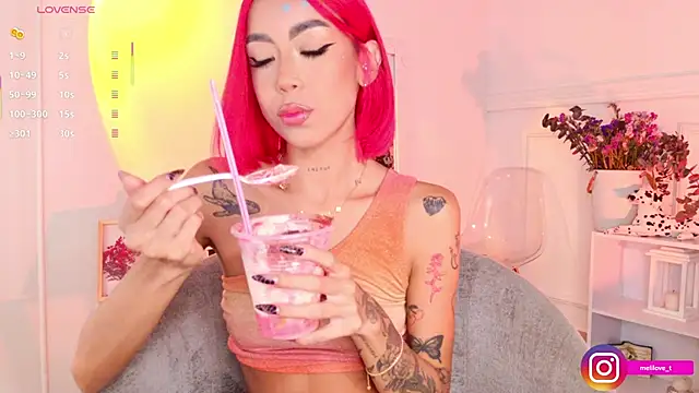 Mely-taylor online show from November 11, 9:15 pm