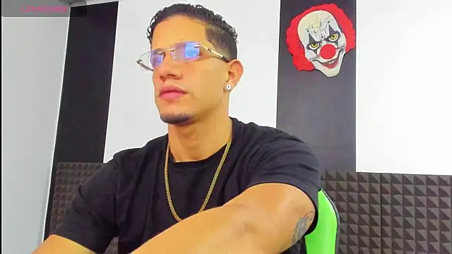 jhonnysnow17 online show from December 9, 2:45 am