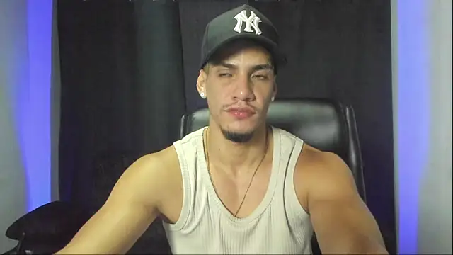 jhonnysnow17 online show from October 14, 1:28 am