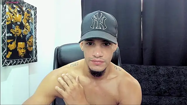 jhonnysnow17 online show from May 8, 3:28 pm