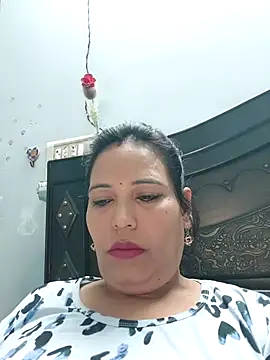 Poojabhabi101 online show from October 12, 6:45 am