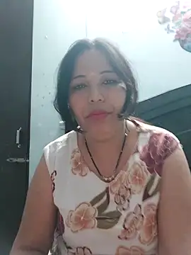 Snapshot of Poojabhabi101 chatting on April 3, 6:33 am Poojabhabi101 online show from April 3, 6:33 am