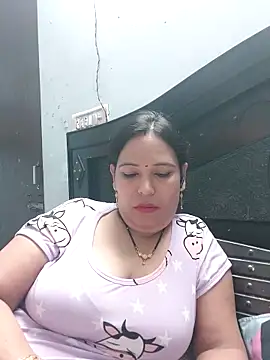 Snapshot of Poojabhabi101 chatting on April 11, 7:45 am Poojabhabi101 online show from April 11, 7:45 am