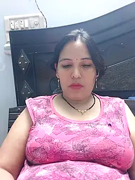 Snapshot of Poojabhabi101 chatting on April 14, 6:52 am Poojabhabi101 online show from April 14, 6:52 am