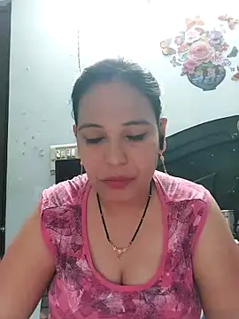 Snapshot of Poojabhabi101 chatting on April 30, 5:14 am Poojabhabi101 online show from April 30, 5:14 am